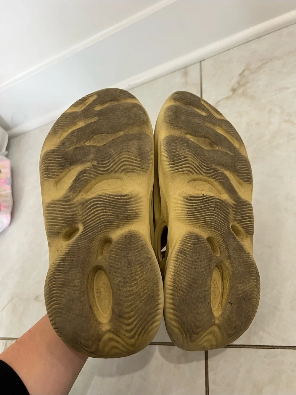Adidas Yeezy Foam Runner Sulfur Slip On Clogs Size 7 US